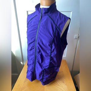 Zenergy by Chico’s Sleeveless Zip Up Vest